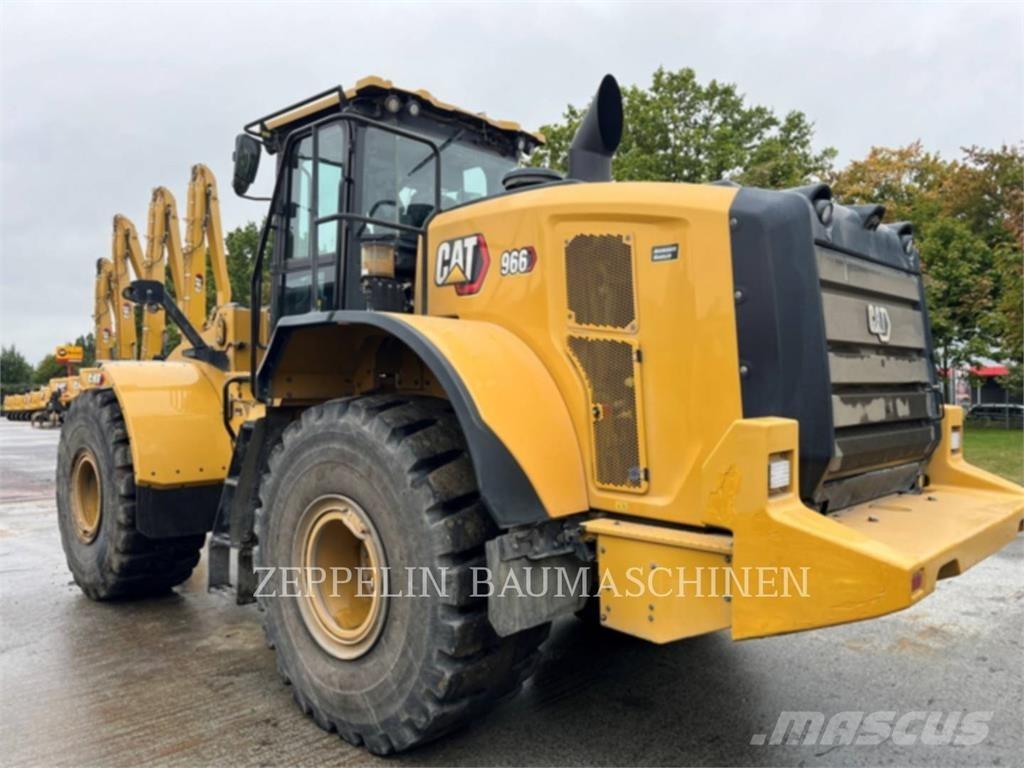 CAT 966 Kolové nakladače