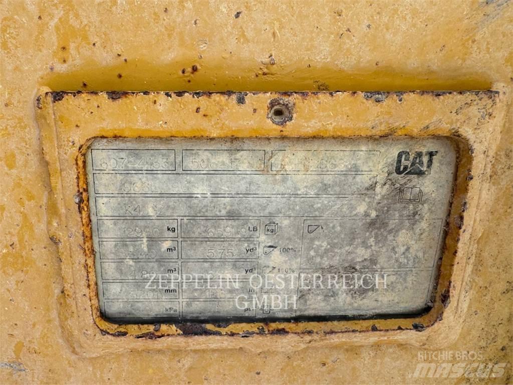 CAT 966-14 Kolové nakladače