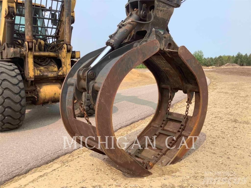 CAT 966G Kolové nakladače