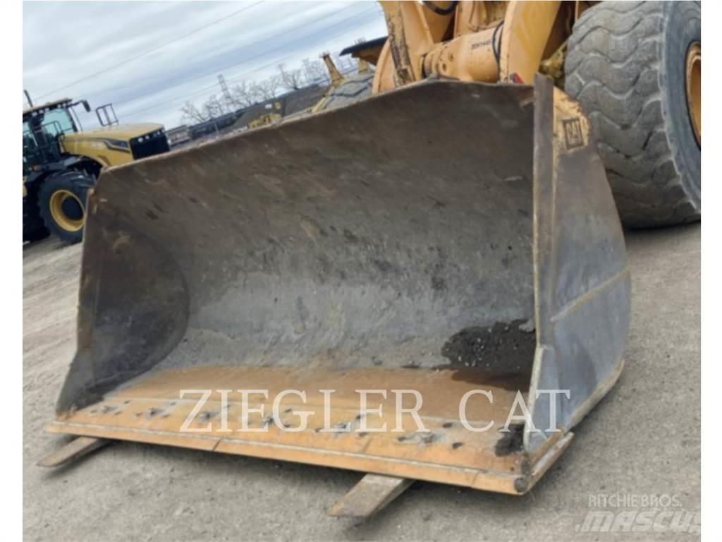 CAT 966G Kolové nakladače