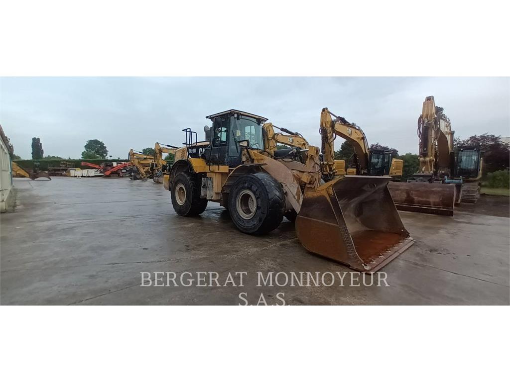 CAT 966K Kolové nakladače