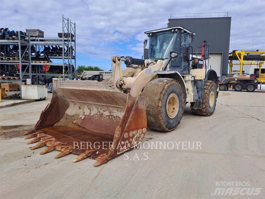 CAT 966M Kolové nakladače