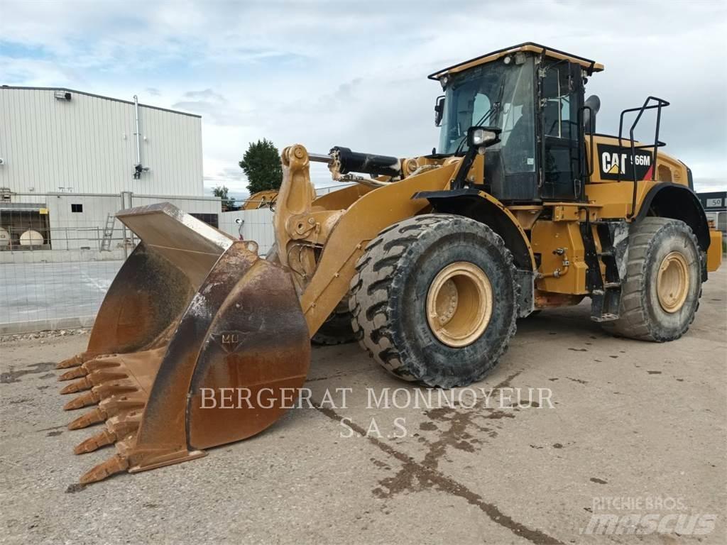 CAT 966M Kolové nakladače