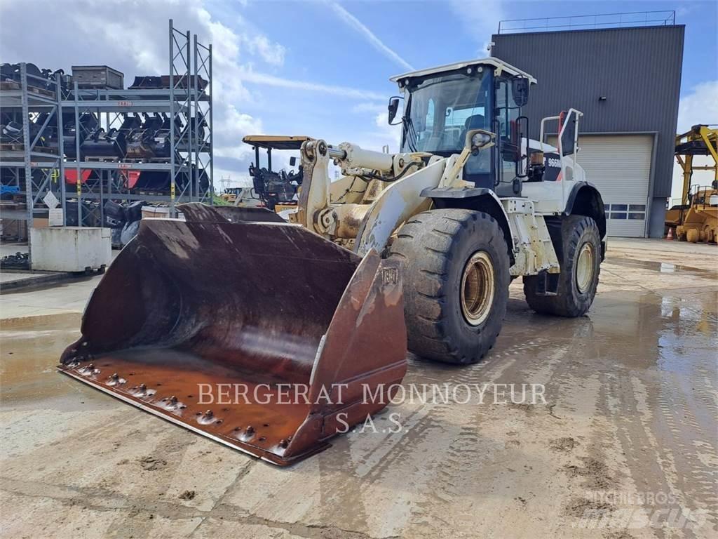 CAT 966M Kolové nakladače