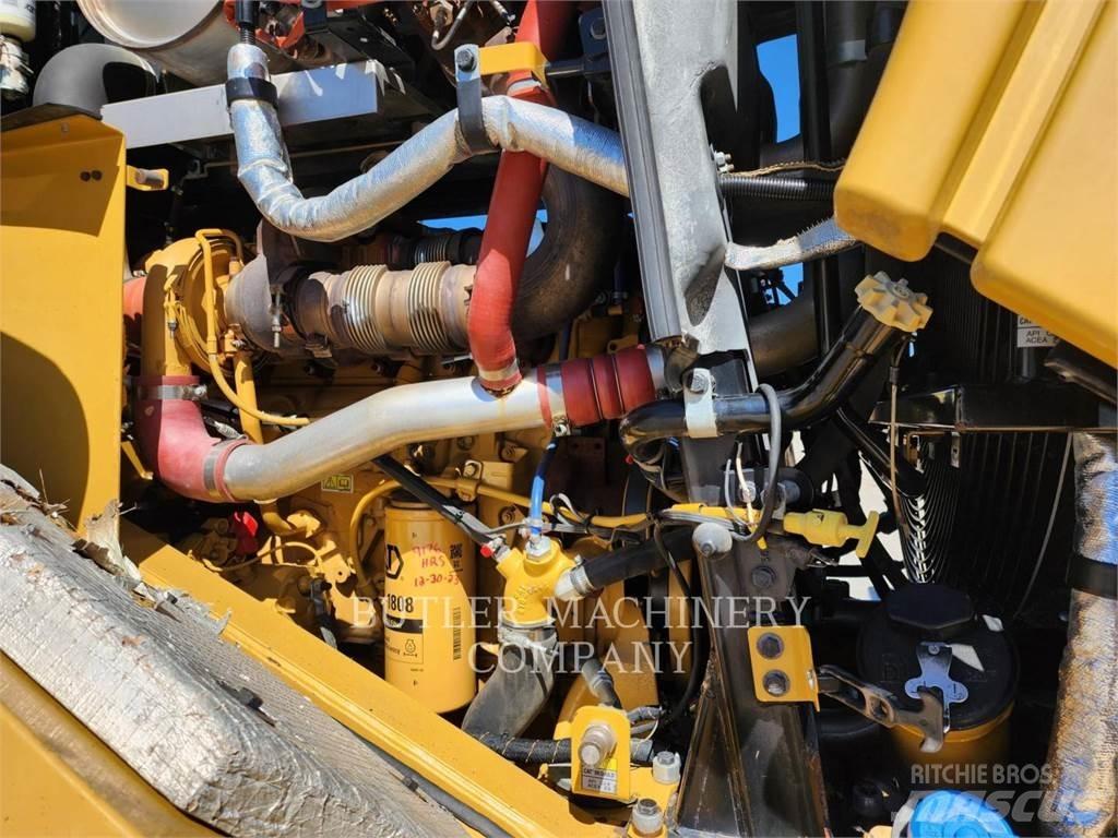 CAT 966M Kolové nakladače