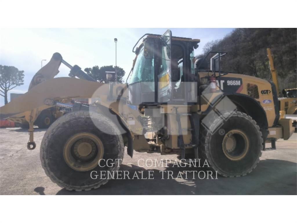 CAT 966M Kolové nakladače