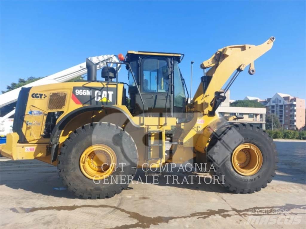 CAT 966M Kolové nakladače
