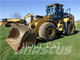 CAT 966M Kolové nakladače