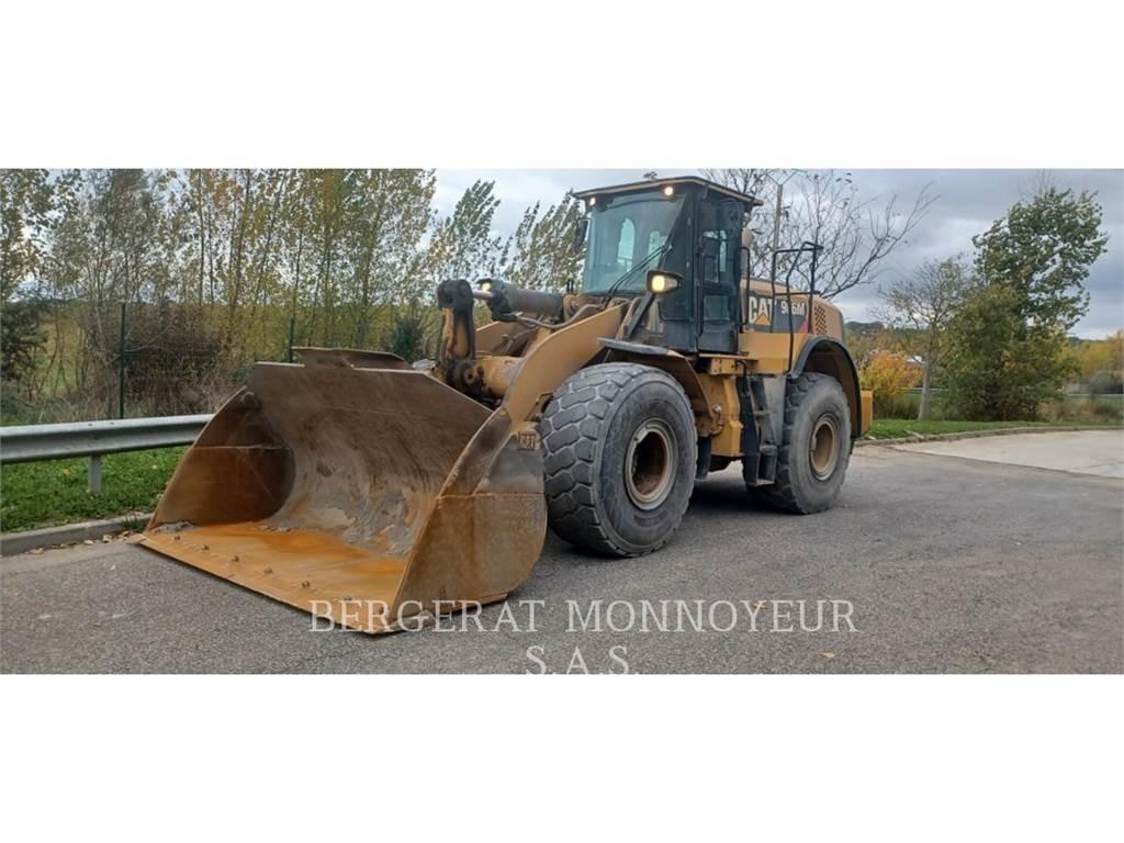 CAT 966M Kolové nakladače