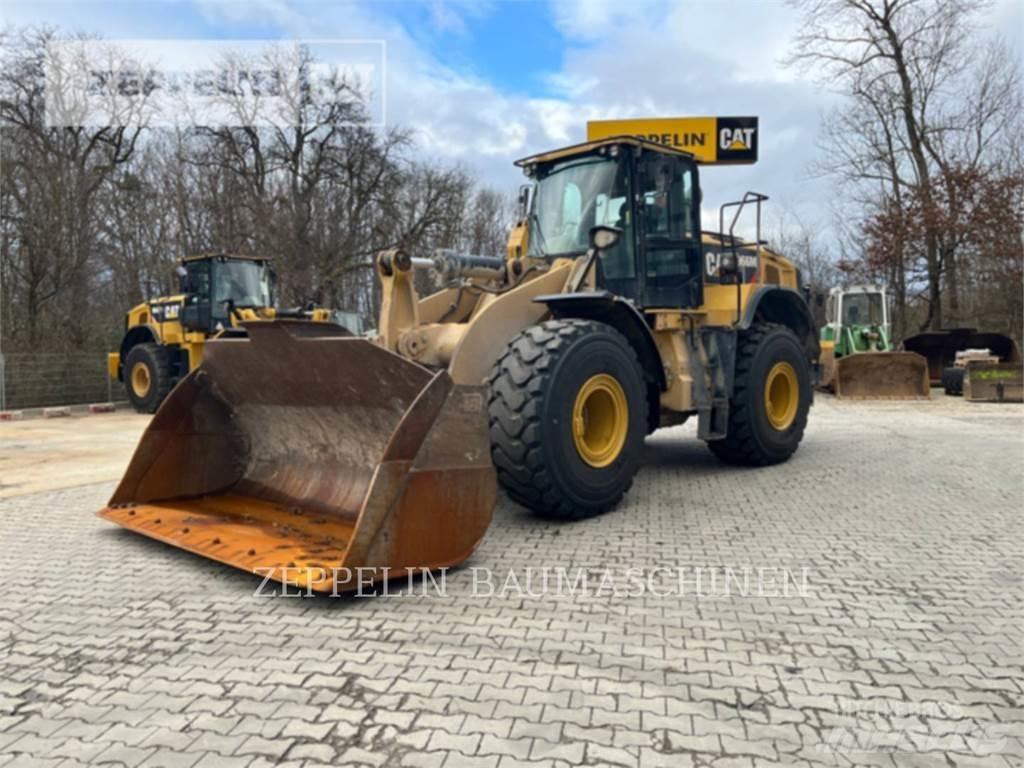 CAT 966M Kolové nakladače