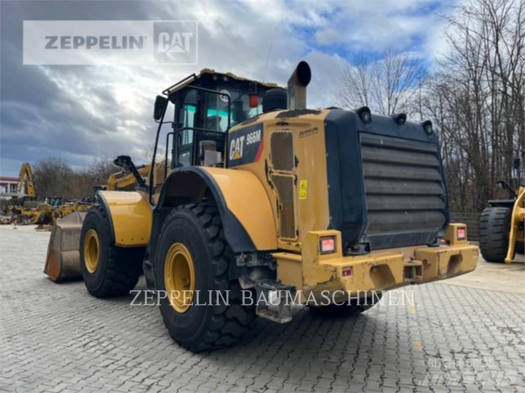 CAT 966M Kolové nakladače