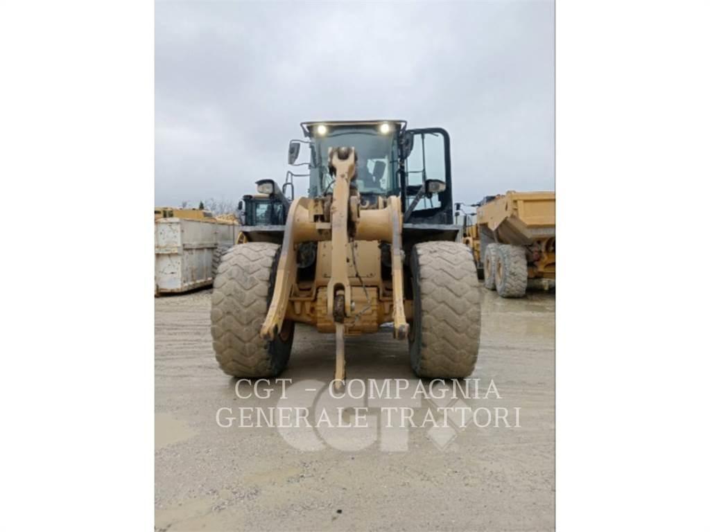 CAT 966M Kolové nakladače