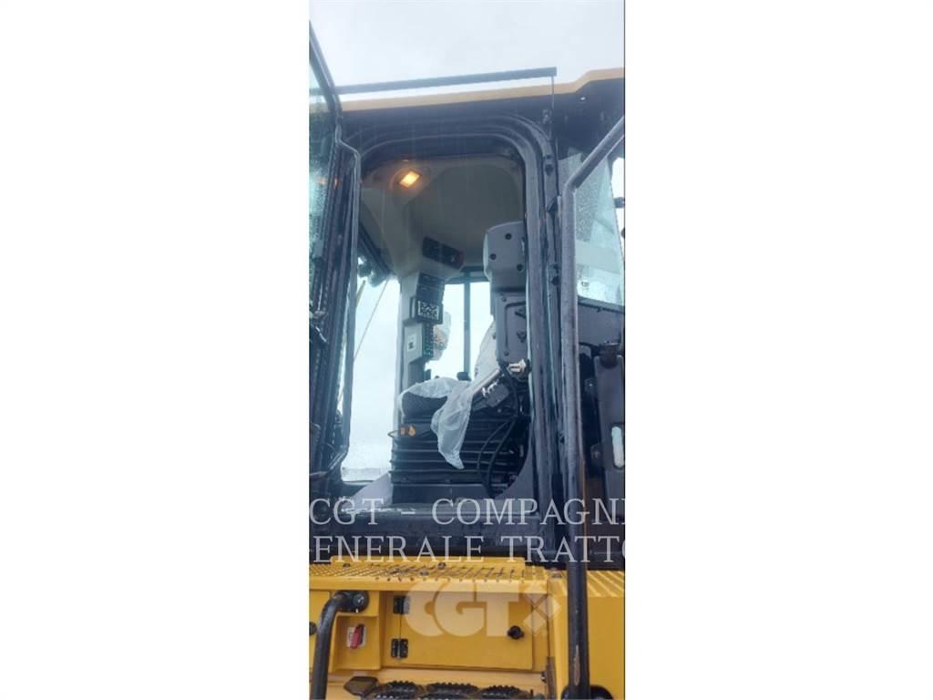 CAT 966M Kolové nakladače