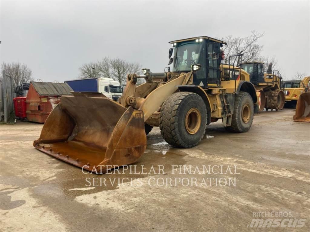 CAT 966M Kolové nakladače