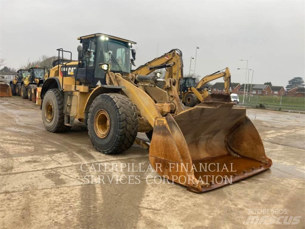 CAT 966M Kolové nakladače