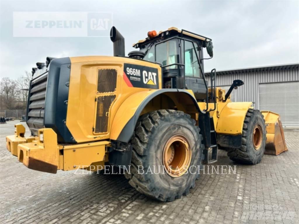 CAT 966M Kolové nakladače