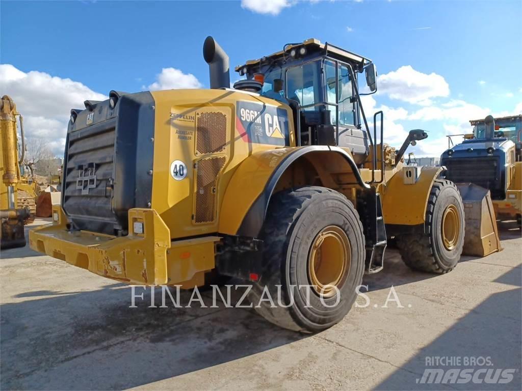 CAT 966M Kolové nakladače