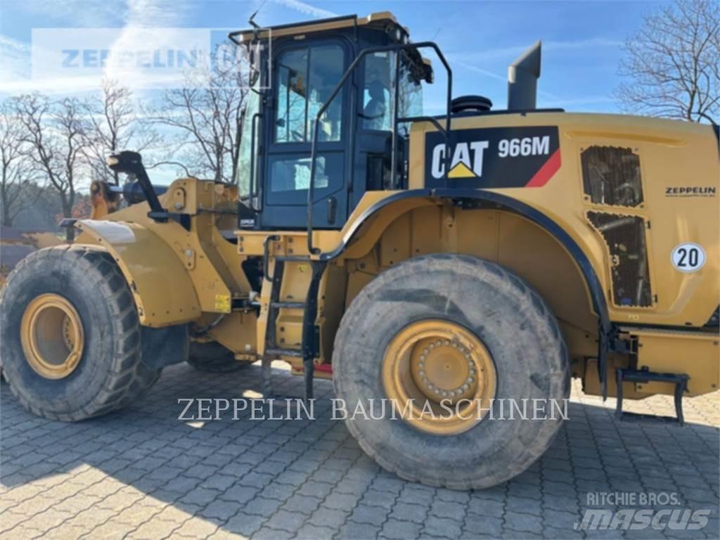 CAT 966M Kolové nakladače