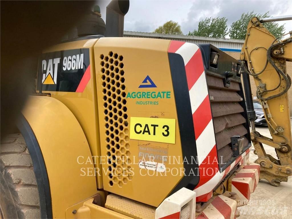 CAT 966M Kolové nakladače