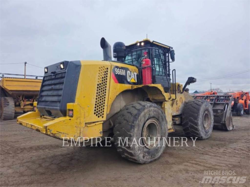 CAT 966M Kolové nakladače