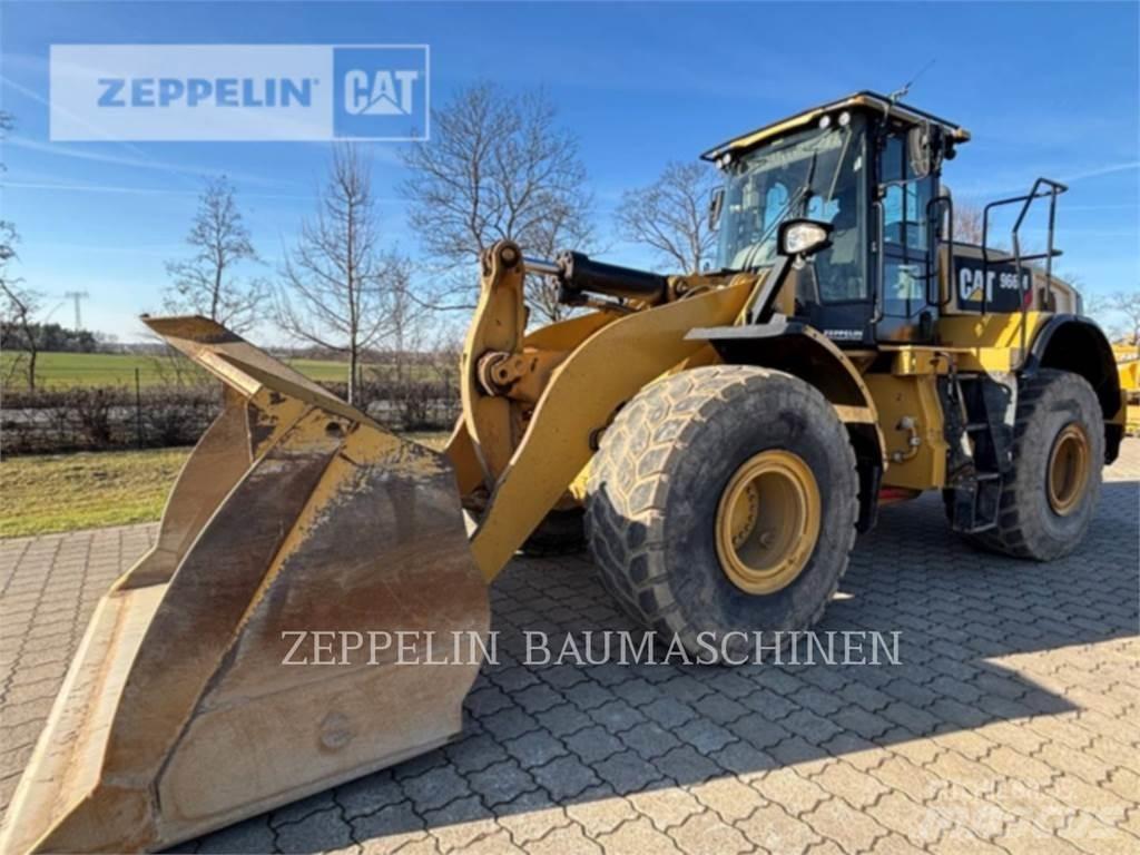 CAT 966M Kolové nakladače
