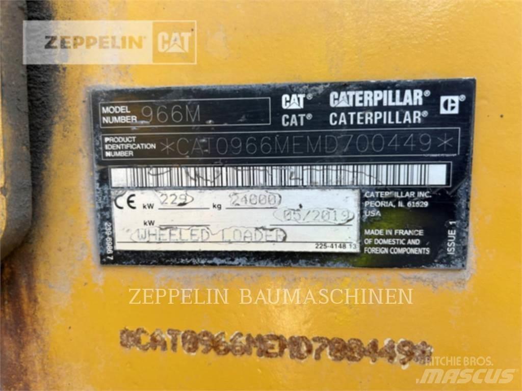 CAT 966M Kolové nakladače