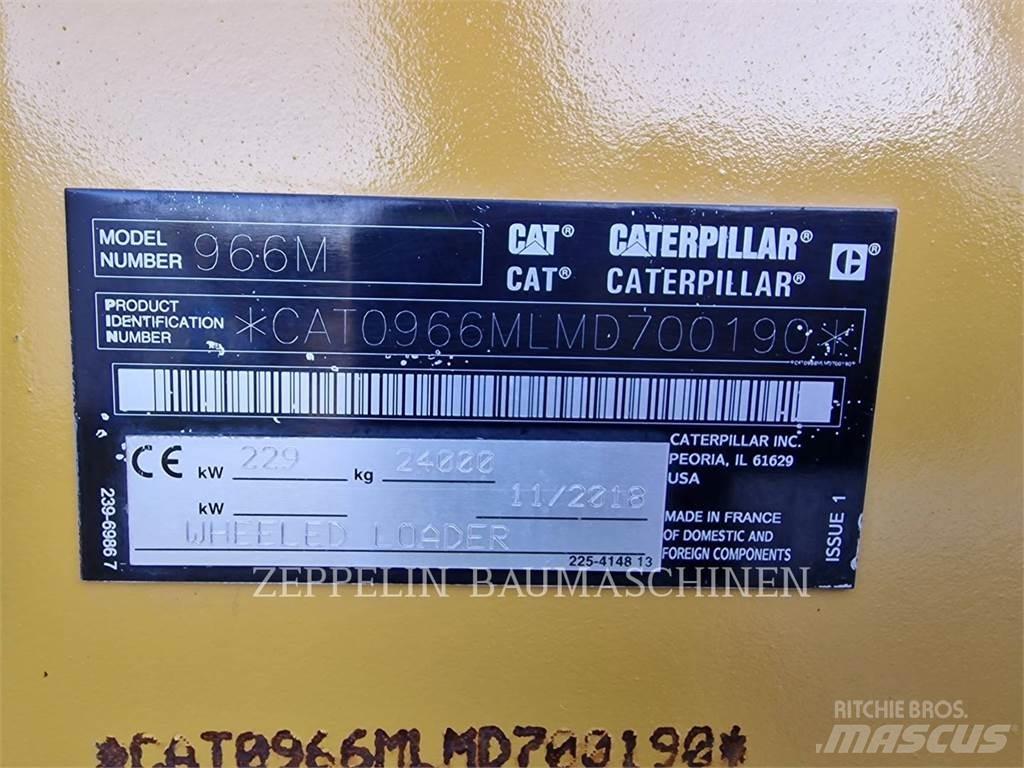 CAT 966M Kolové nakladače