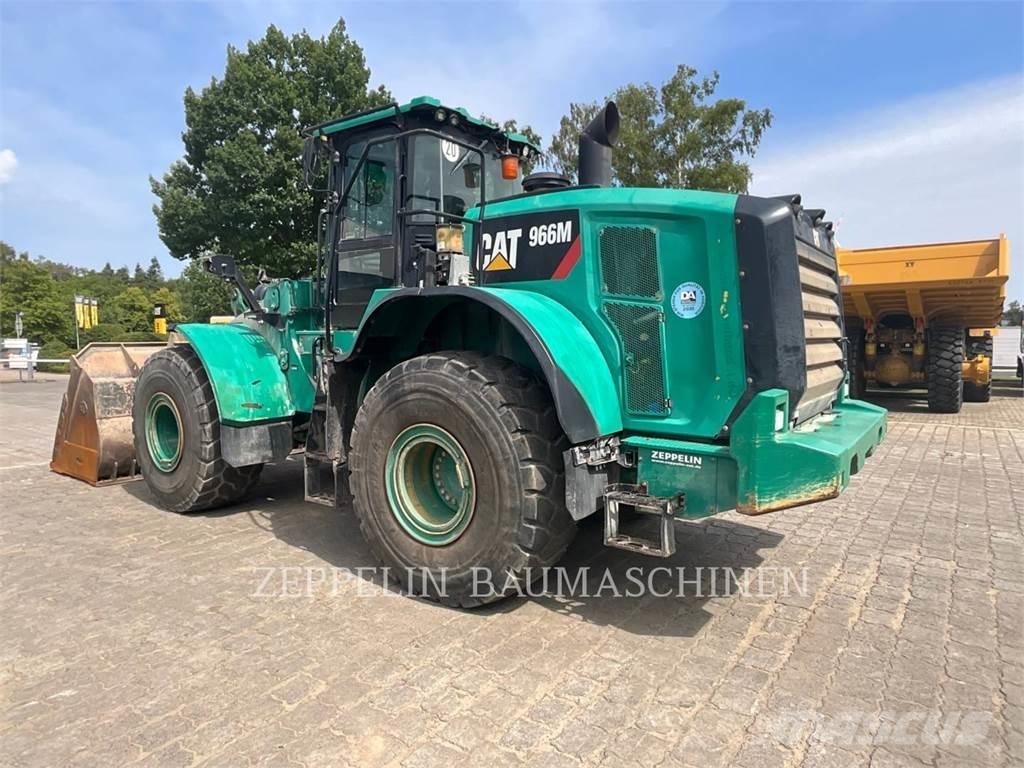 CAT 966M Kolové nakladače