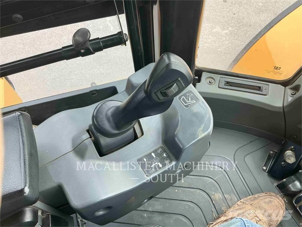 CAT 966M Kolové nakladače