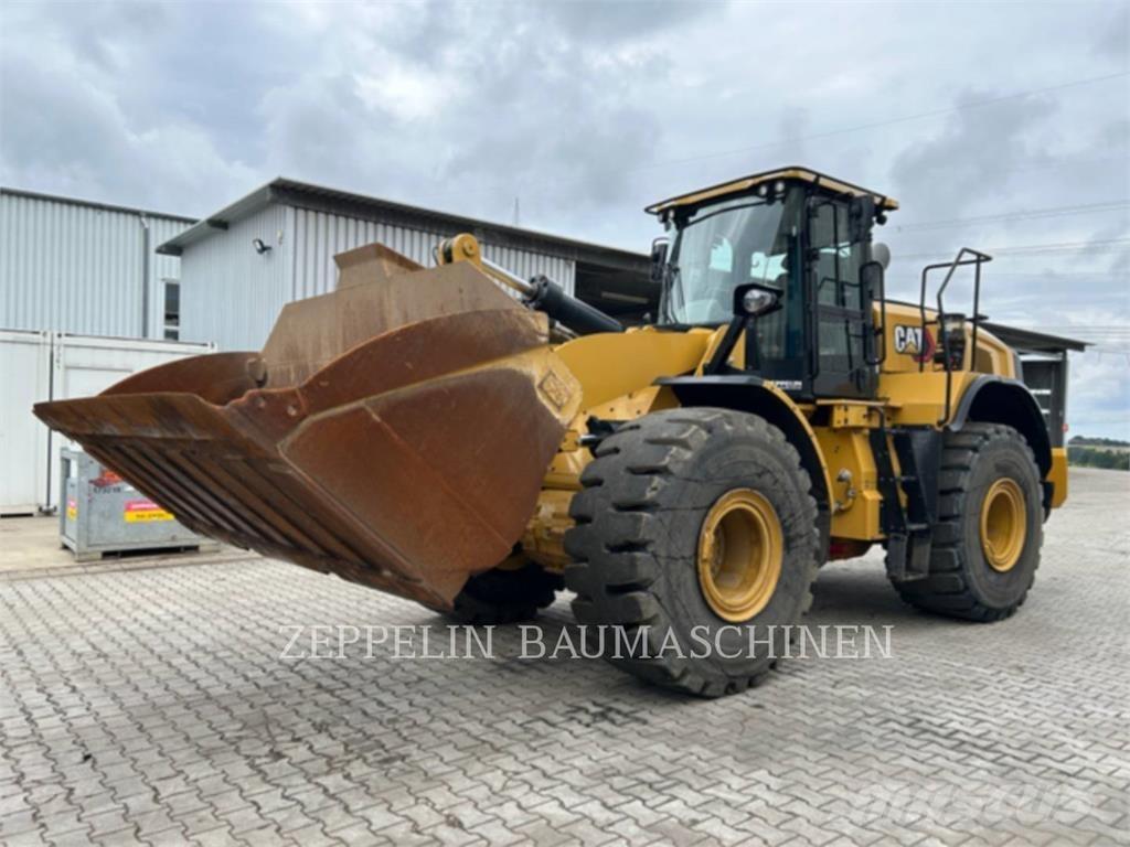 CAT 966M Kolové nakladače