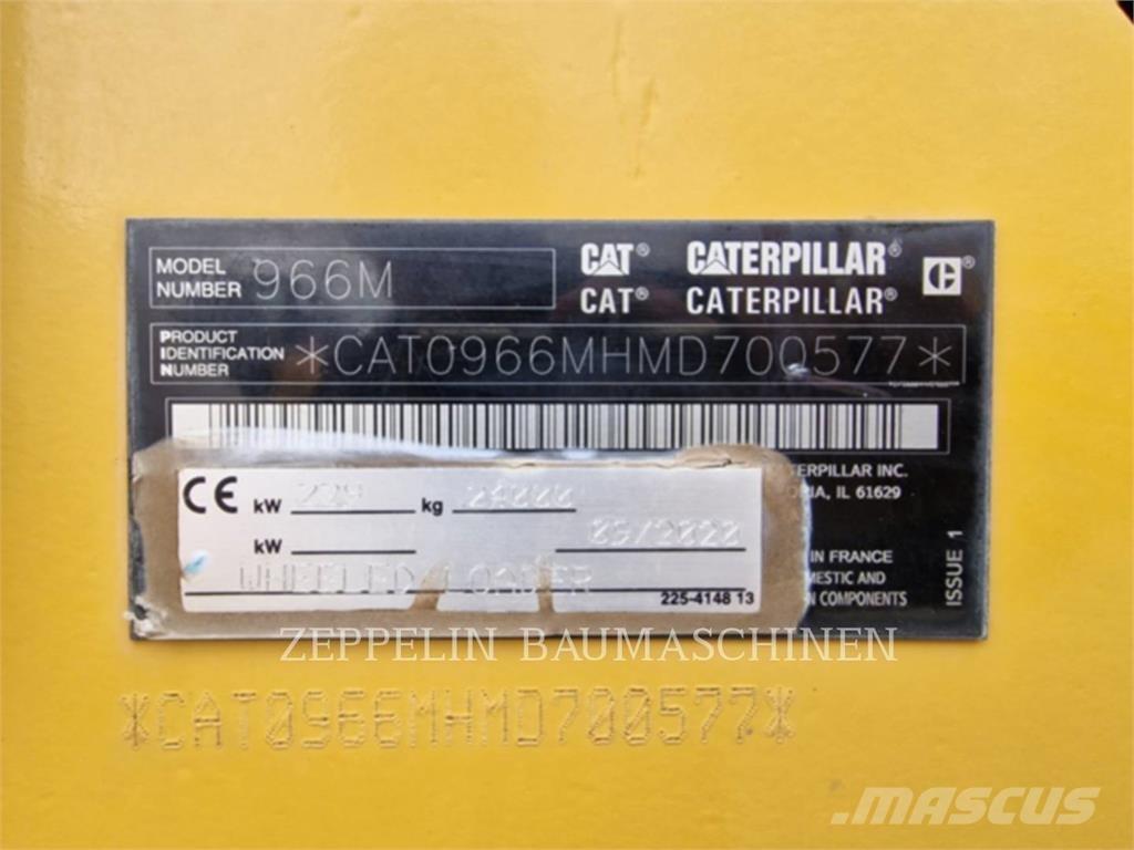 CAT 966M Kolové nakladače