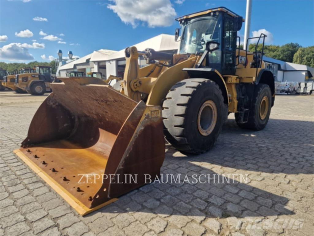 CAT 966M Kolové nakladače