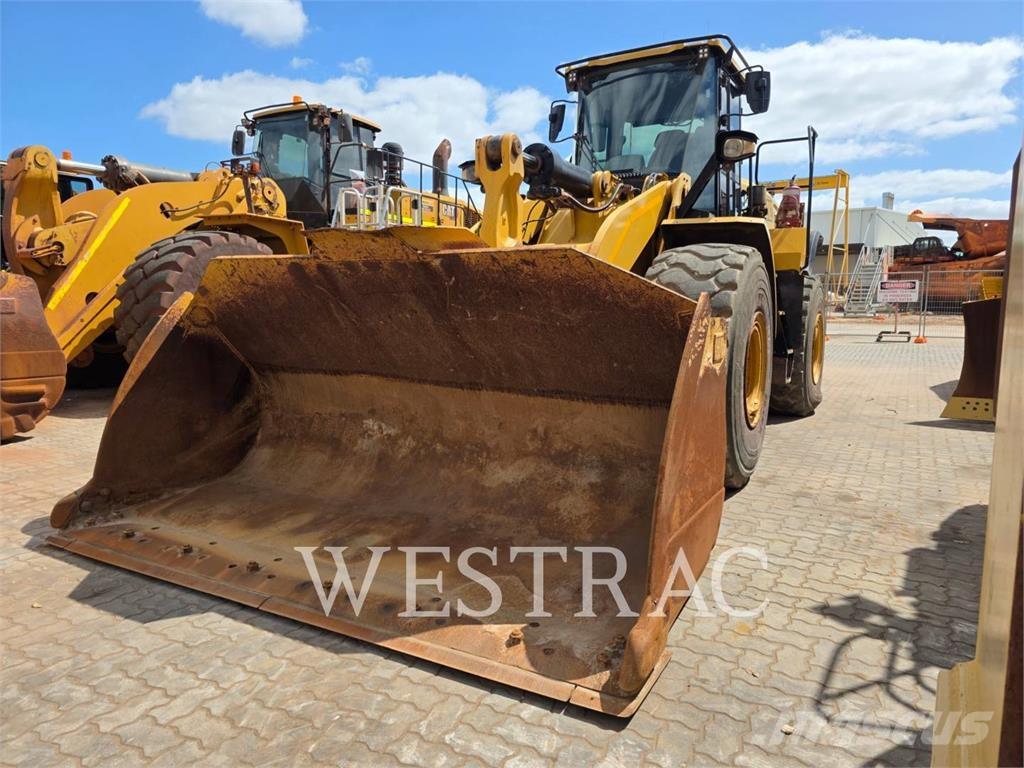 CAT 966M Kolové nakladače