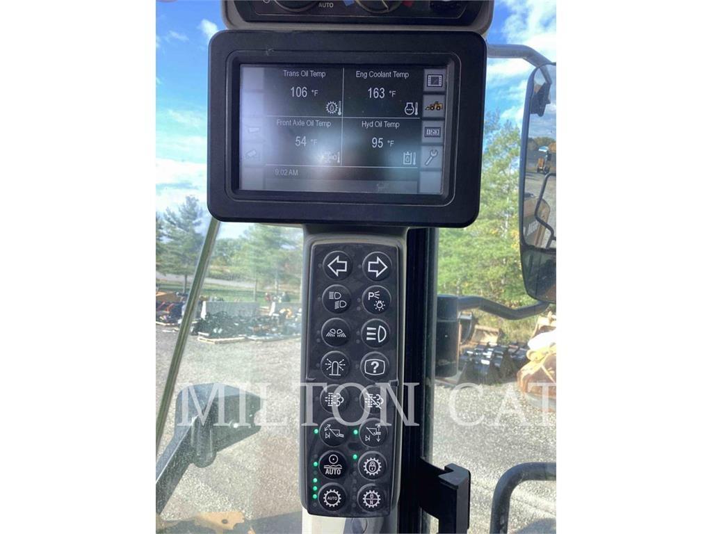 CAT 966M Kolové nakladače