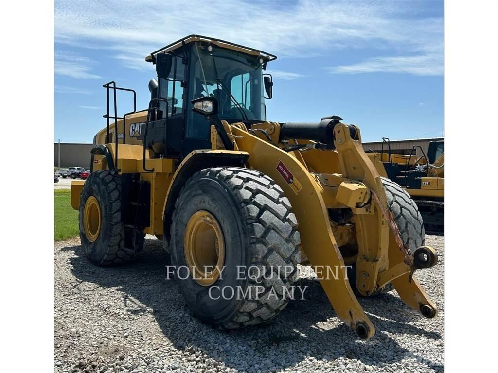 CAT 966M Kolové nakladače