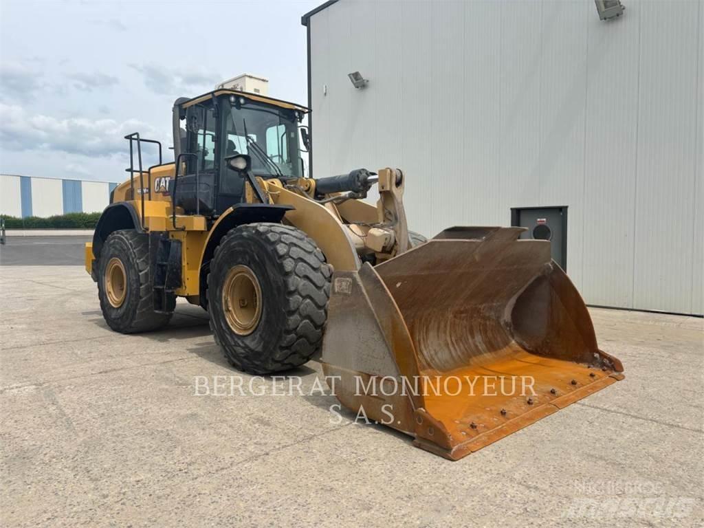 CAT 966M XE Kolové nakladače