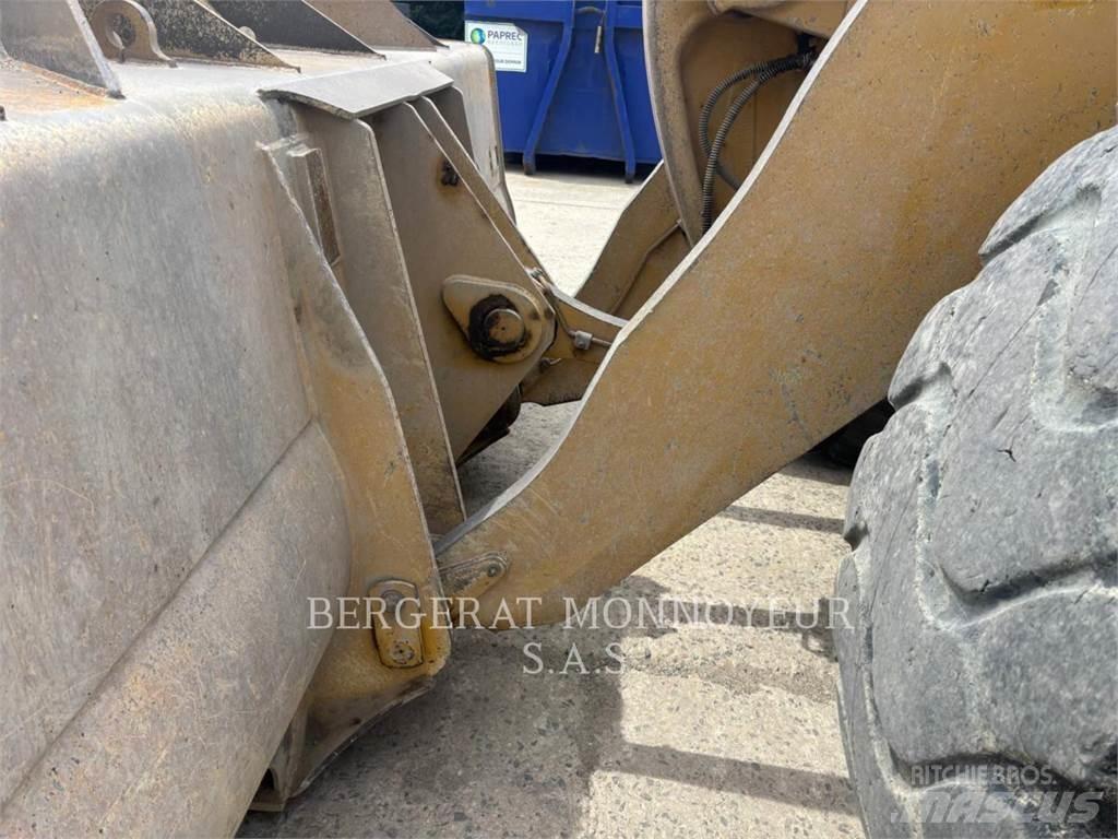 CAT 966M XE Kolové nakladače
