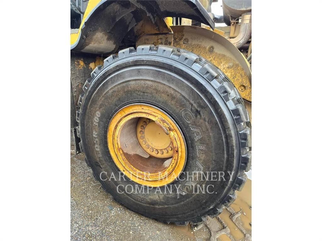 CAT 972H Kolové nakladače