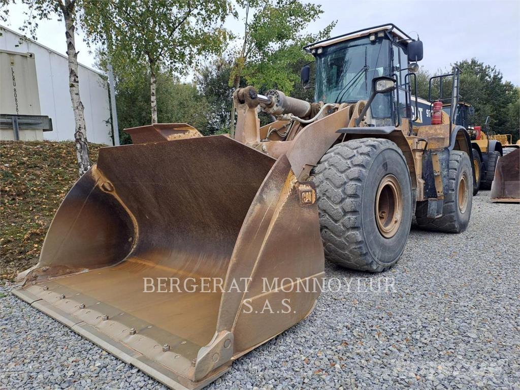 CAT 972K Kolové nakladače