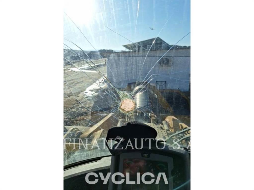CAT 972K Kolové nakladače