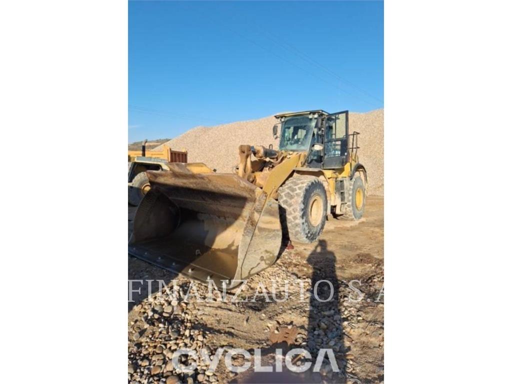 CAT 972K Kolové nakladače