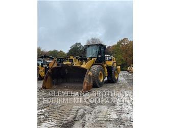 CAT 972M Kolové nakladače