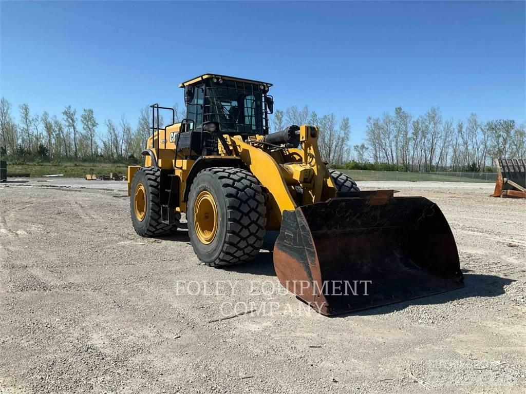 CAT 972M Kolové nakladače