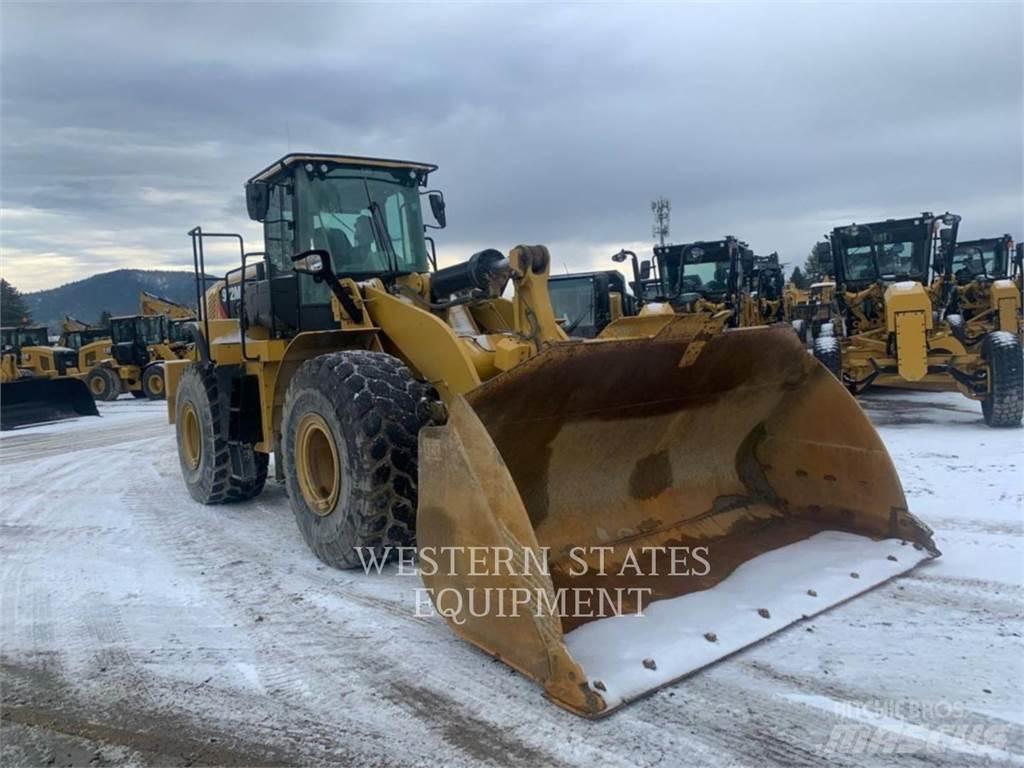 CAT 972M Kolové nakladače