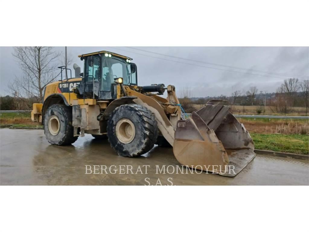 CAT 972M Kolové nakladače