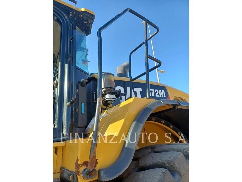 CAT 972M Kolové nakladače