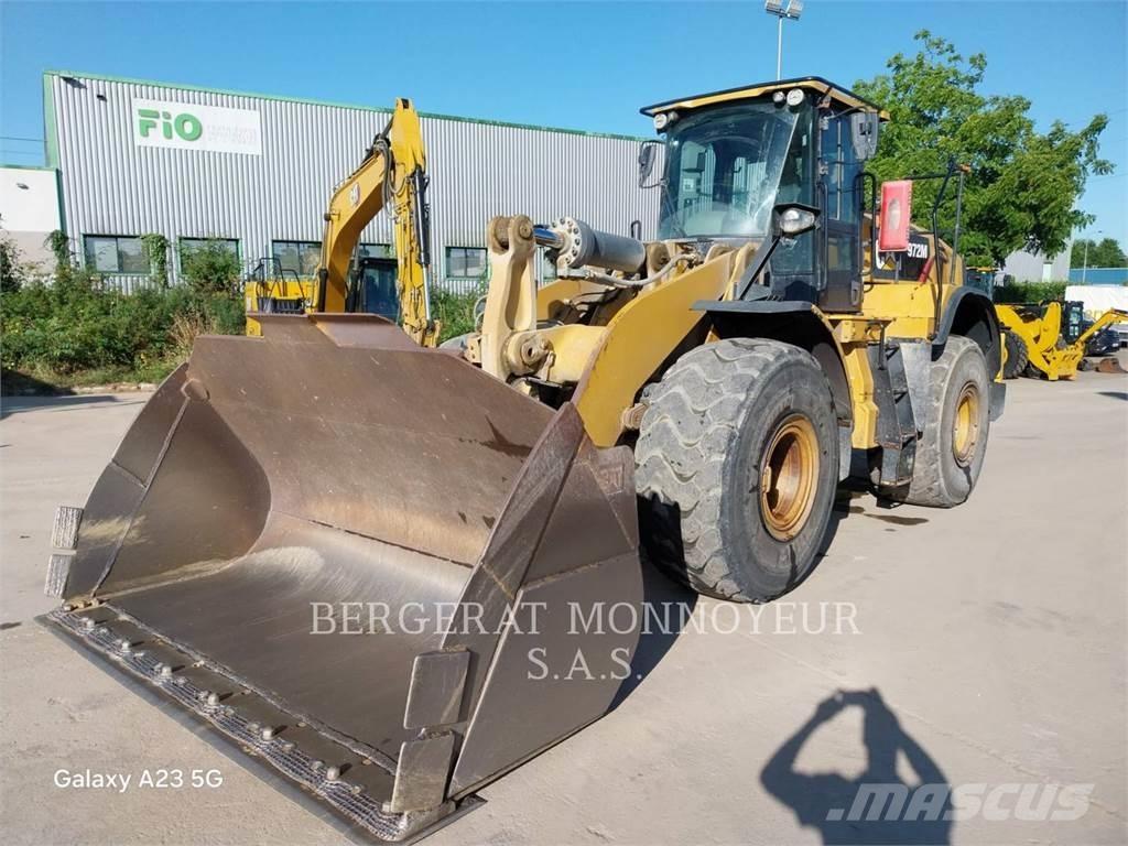 CAT 972M Kolové nakladače