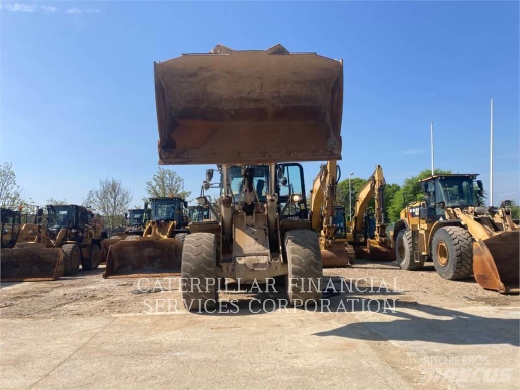 CAT 972M Kolové nakladače