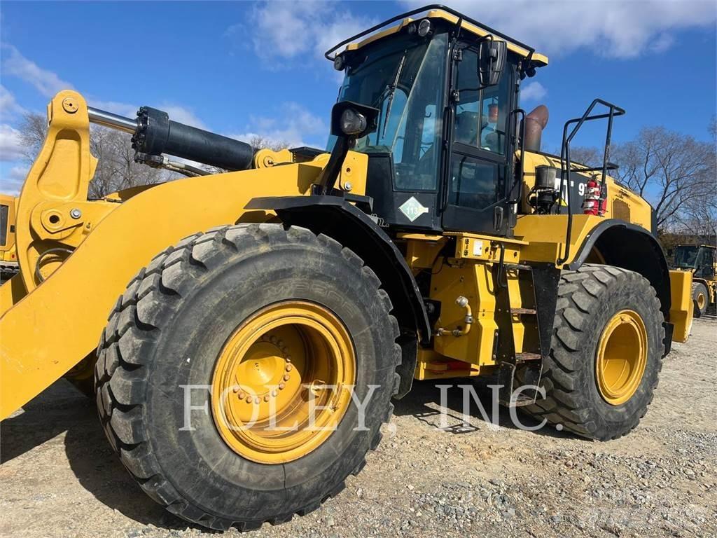 CAT 972M Kolové nakladače