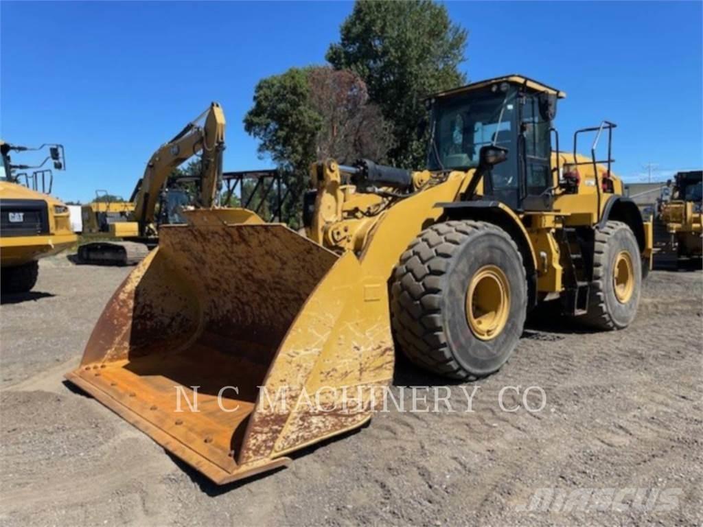 CAT 972M Kolové nakladače